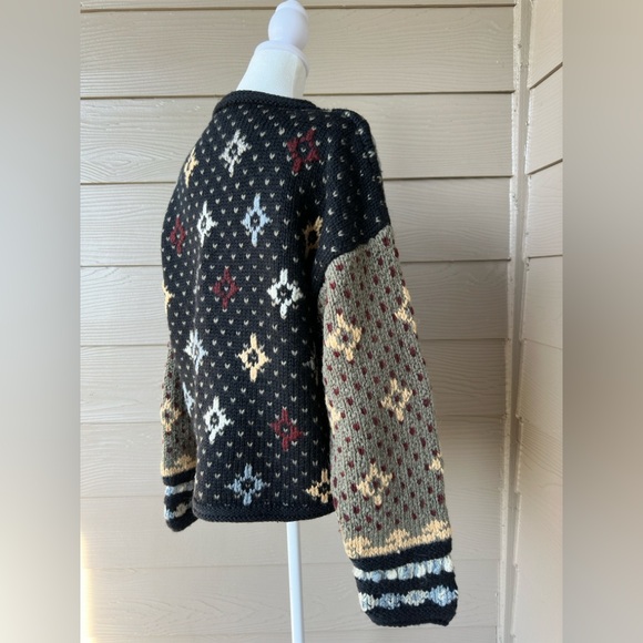 Vintage L.L. Bean Multicolor Patterned Wool Blend Sweater Woman’s Size M - Picture 5 of 11